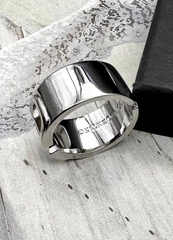 Кольцо широкое Valentino из латуни в позолоте