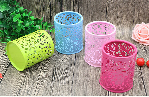 Подставка-стакан для кистей и инструментов резной (розовый)