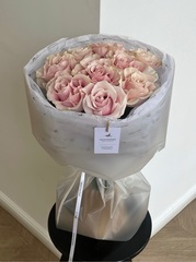 Моно букет из 9 роз Пинк Мондиаль