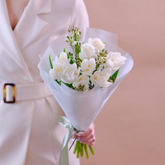 Букет с белыми тюльпанами «‎Нежность»