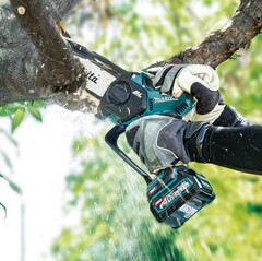 Аккумуляторная цепная пила Makita UC029GZ01