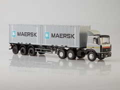 MAZ-6422 with semitrailer container carrier MAZ-938920 Maersk 1:43 Start Scale Models (SSM)