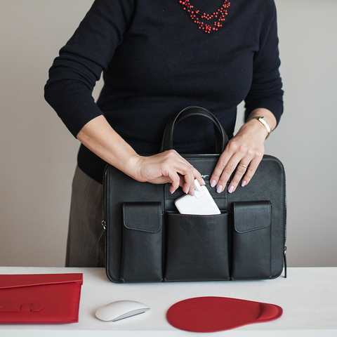 Сумка для MacBook Pro 16 - 17 Bocage с карманами из кожи теленка черного цвета