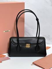 Cумку MIU MIU с двойной ручкой в черном цвете