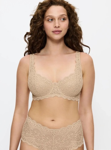 Кружевной бюстгальтер на косточках Triumph Amourette WHP