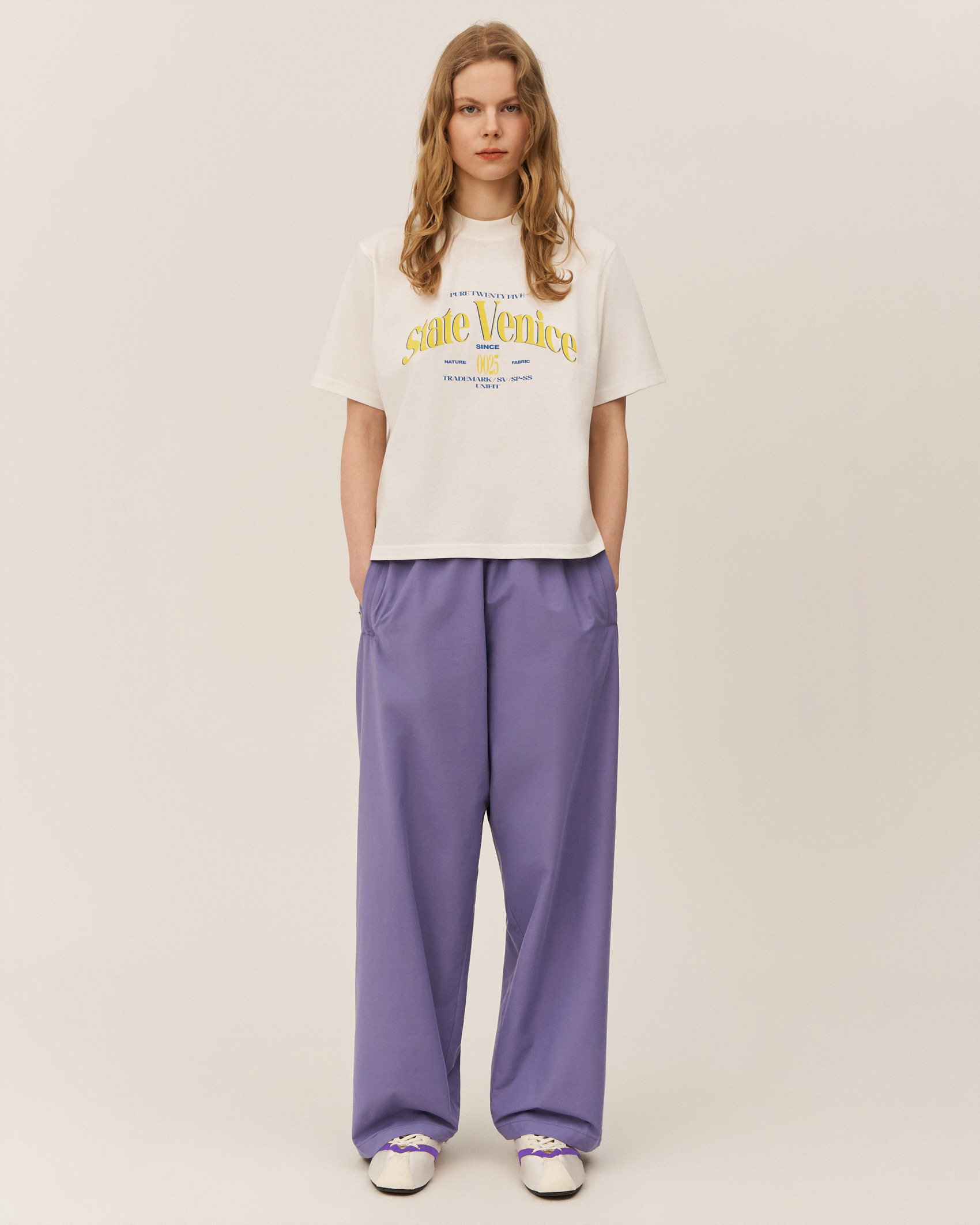 Объемные спортивные брюки