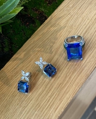 30327 - Кольцо из серебра с крупным сапфировым кварцем