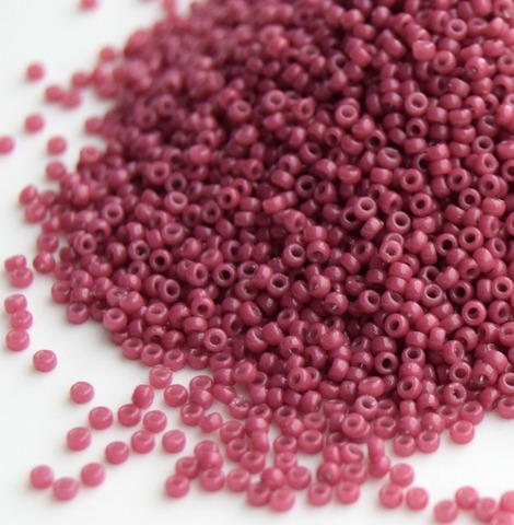 15/0 RR-4468 Duracoat Opq Pansy