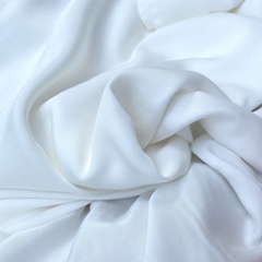 тенсель белого цвета