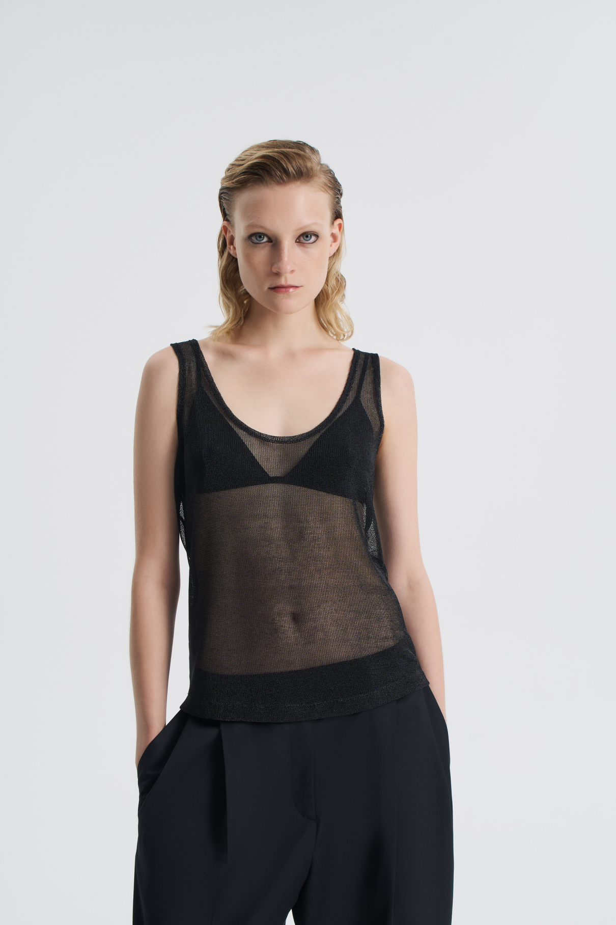 Майка из декоративной сетки