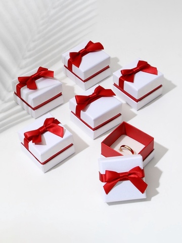Коробка подарочная ювелирная, Квадрат «Рафаэлло», бело-красная, 5*5 см, 1 шт.