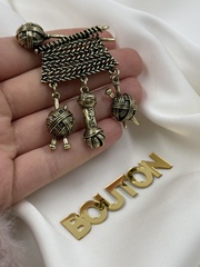 Брошь бронзовая 