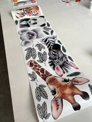 Тропические зверята ( отклонение цвета в холодный оттенок + повреждена одна веточка)