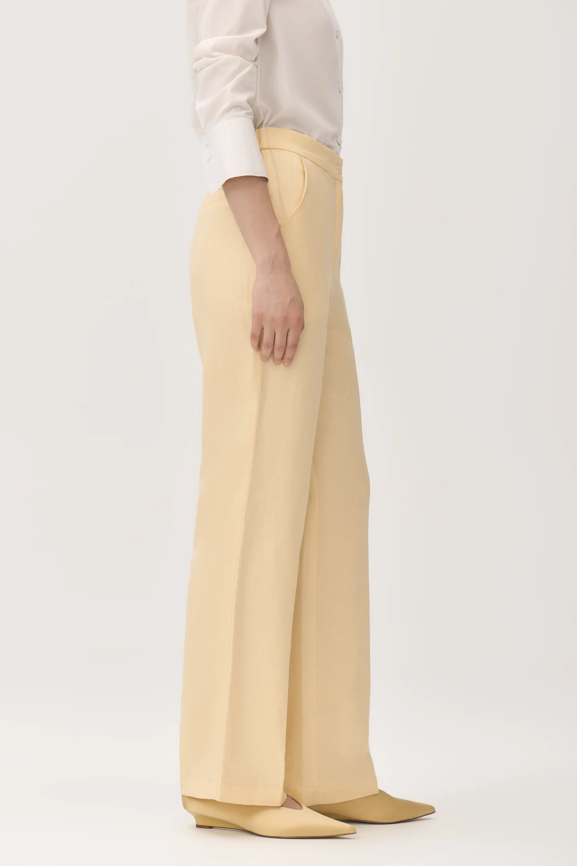 Льняные брюки прямого кроя