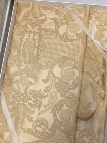 Скатерть 150х180 и 6 салфеток Gamba 9817 Begie сливочная