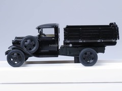 GAZ-AA Tipper black LOMO-AVM 1:43