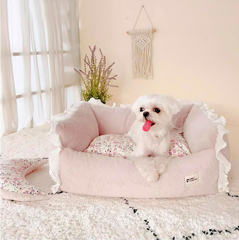 2062 Лежанка прямоугольная, сиреневая, с белой оборкой PREMIUM (чехлы съёмные) + подушечка Луна в комплекте