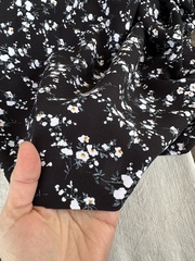 Вискоза штапель Белые цветы на черном