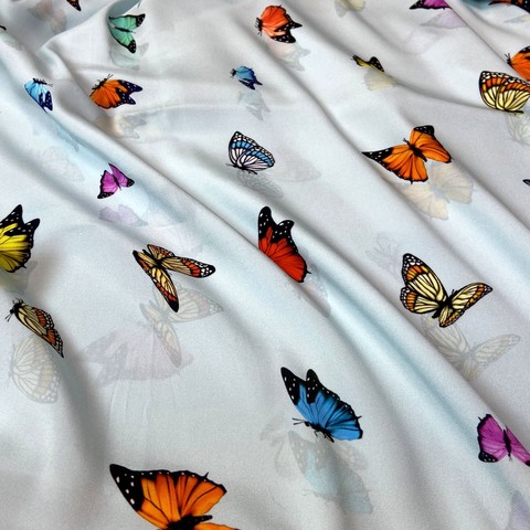 голубой шелк с бабочками фото