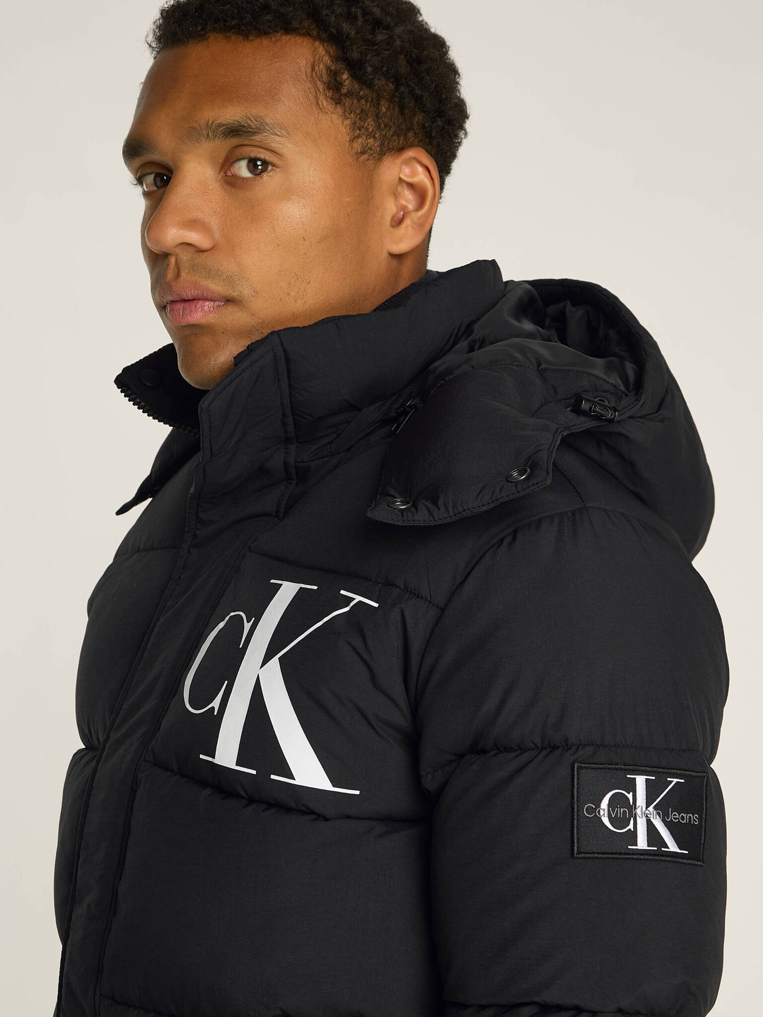 Куртка CALVIN KLEIN JEANS - черный(J30J326104) - купить по 