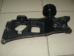 Кронштейн агрегатов дв.ЗМЗ 40904 (Евро-4) с боре роликом ( INA ось Д10)