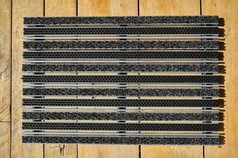 Придверная решетка Gidrolica Step – щетка + скребок, 390×590 мм