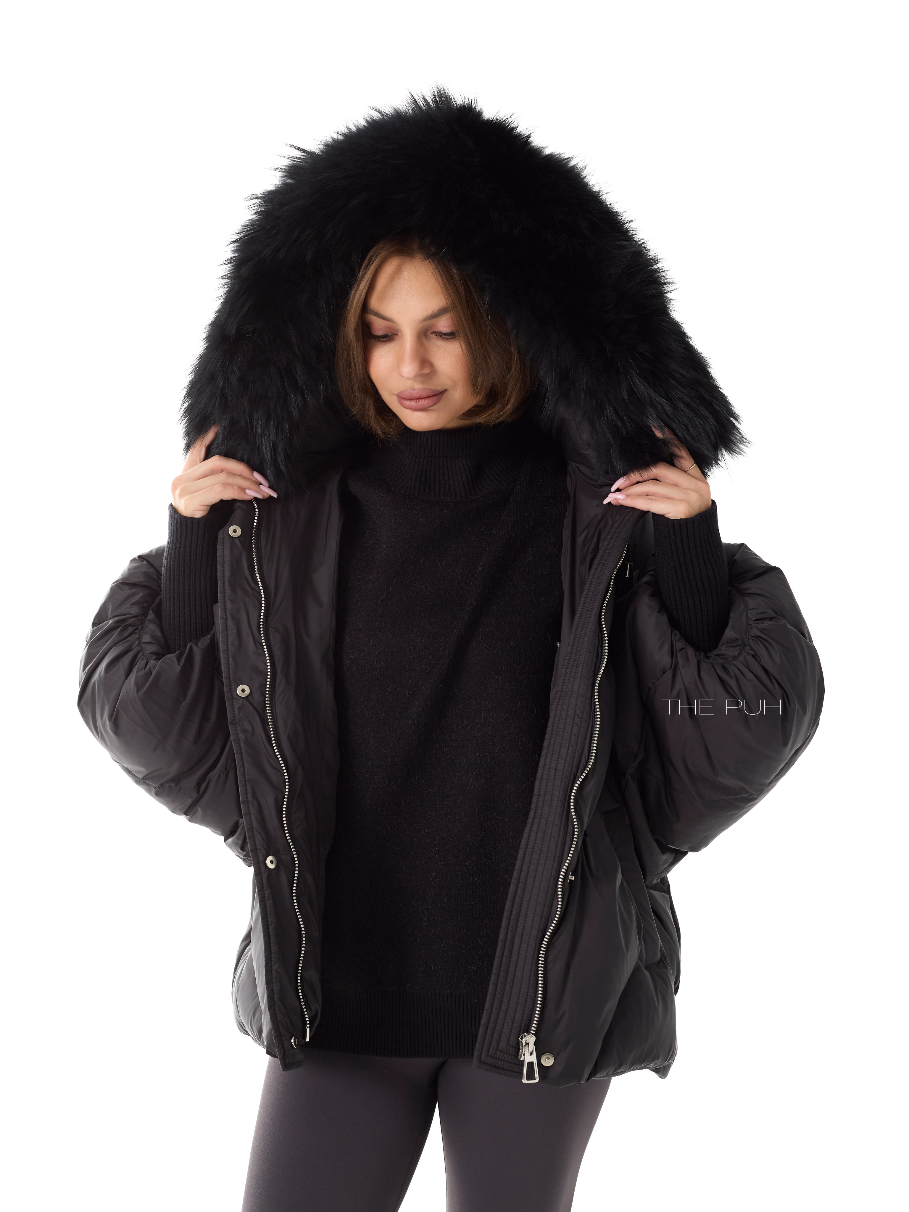 Объемный черный пуховик на молнии