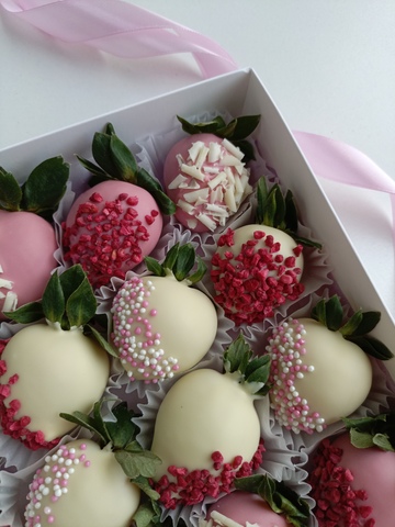 Клубника в шоколаде 