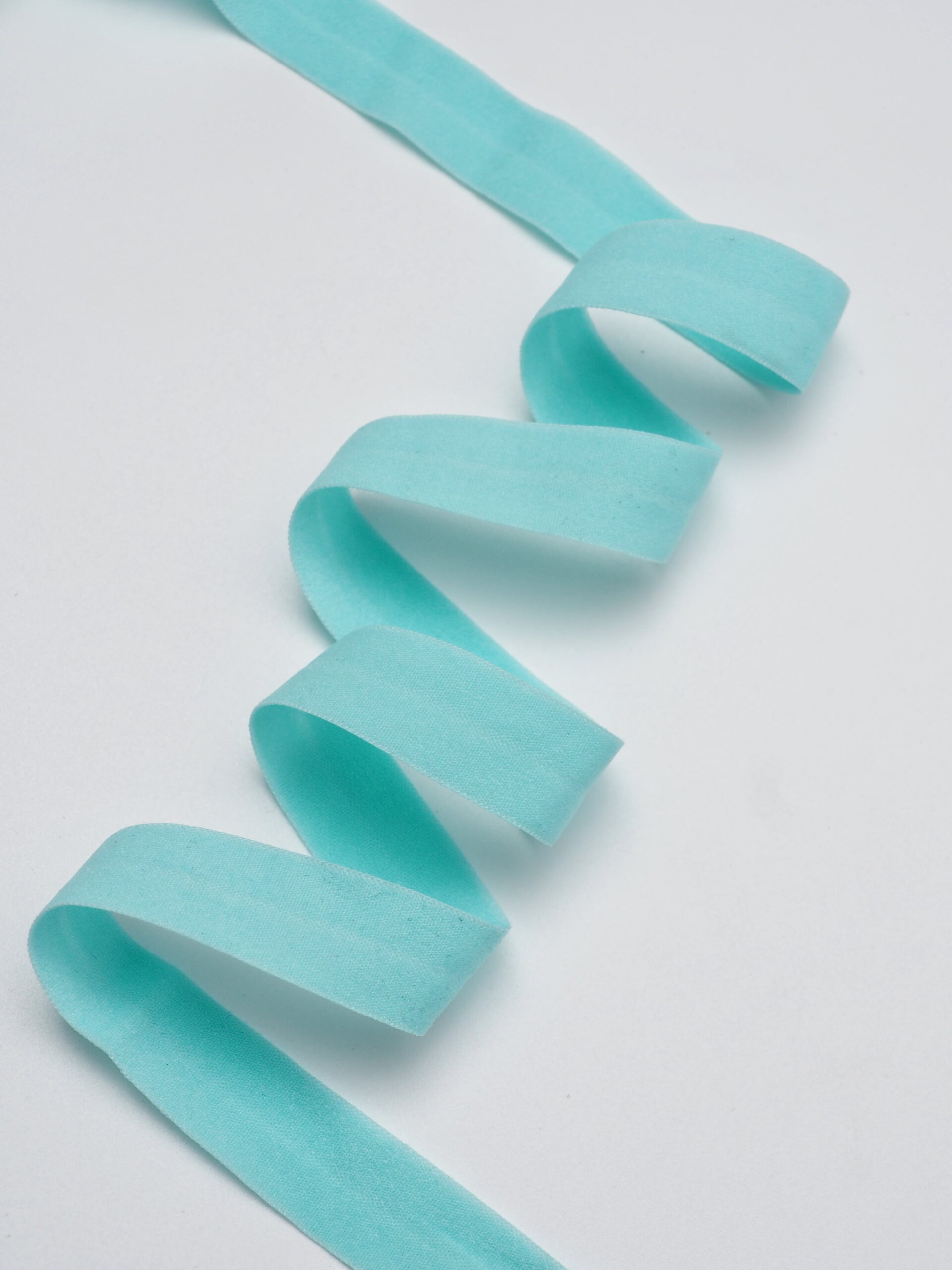 Бейка эластичная яркий тиффани матовая ширина 15 мм