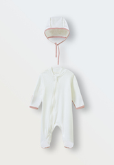 Комплект на выписку для девочки слип и чепчик (экрю/пудра)