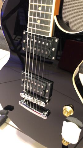 DONNER LP-124 Black электрогитара