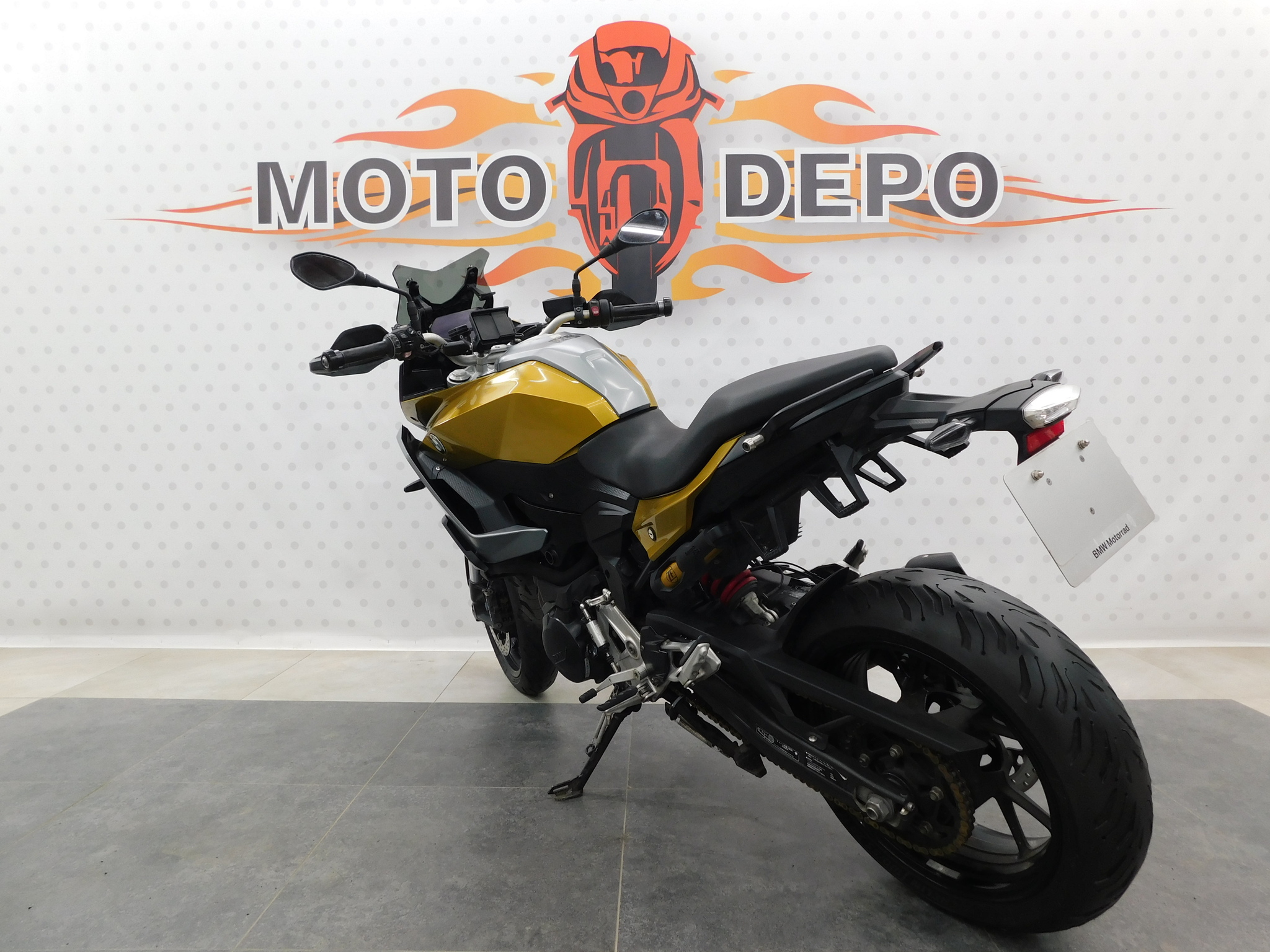 Мотоцикл Бмв F900XR