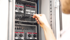 Монтаж (установка) электрощита