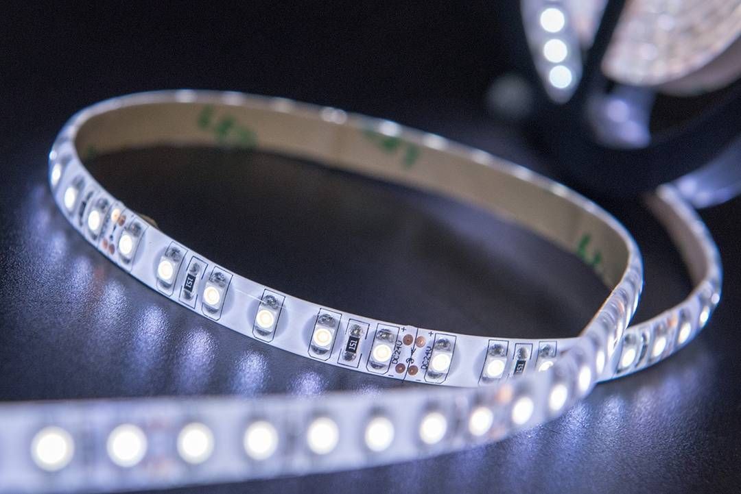 Светодиодная влагозащищенная лента SWG 9,6W/m 60LED/m 3528SMD нейтральный белый 5M 002126