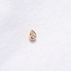 1030801 - Маленькая подвеска-капля из золота 585 пробы с бриллиантом