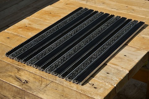 Придверная решетка Gidrolica Step – резина + текстиль + щетка, 390×590 мм