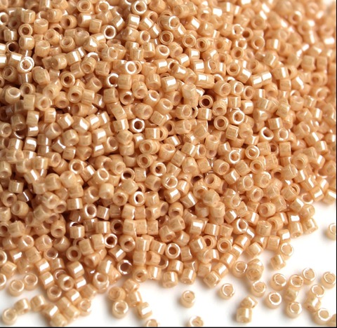 DB-0205 Бисер цилиндрический Миюки делика 11/0 /Miyuki delica 11/0 Ceylon Beige