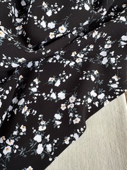 Вискоза штапель Белые цветы на черном