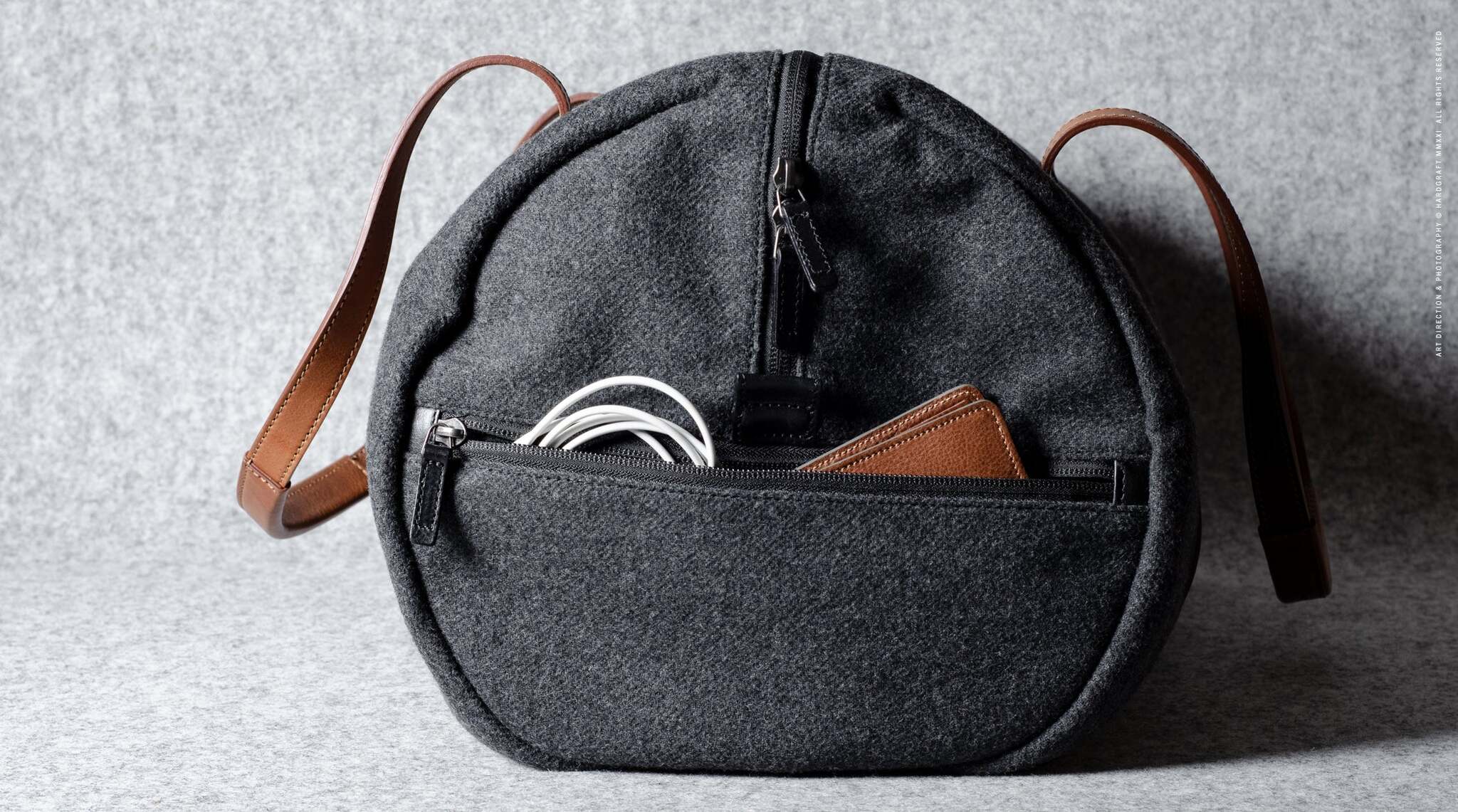 Hard Graft Barrel Bag Classic Wool — сумка из шерсти