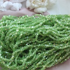 Хрусталь (стекло) граненный, салатовый 4*3 мм, 1 нить, С005