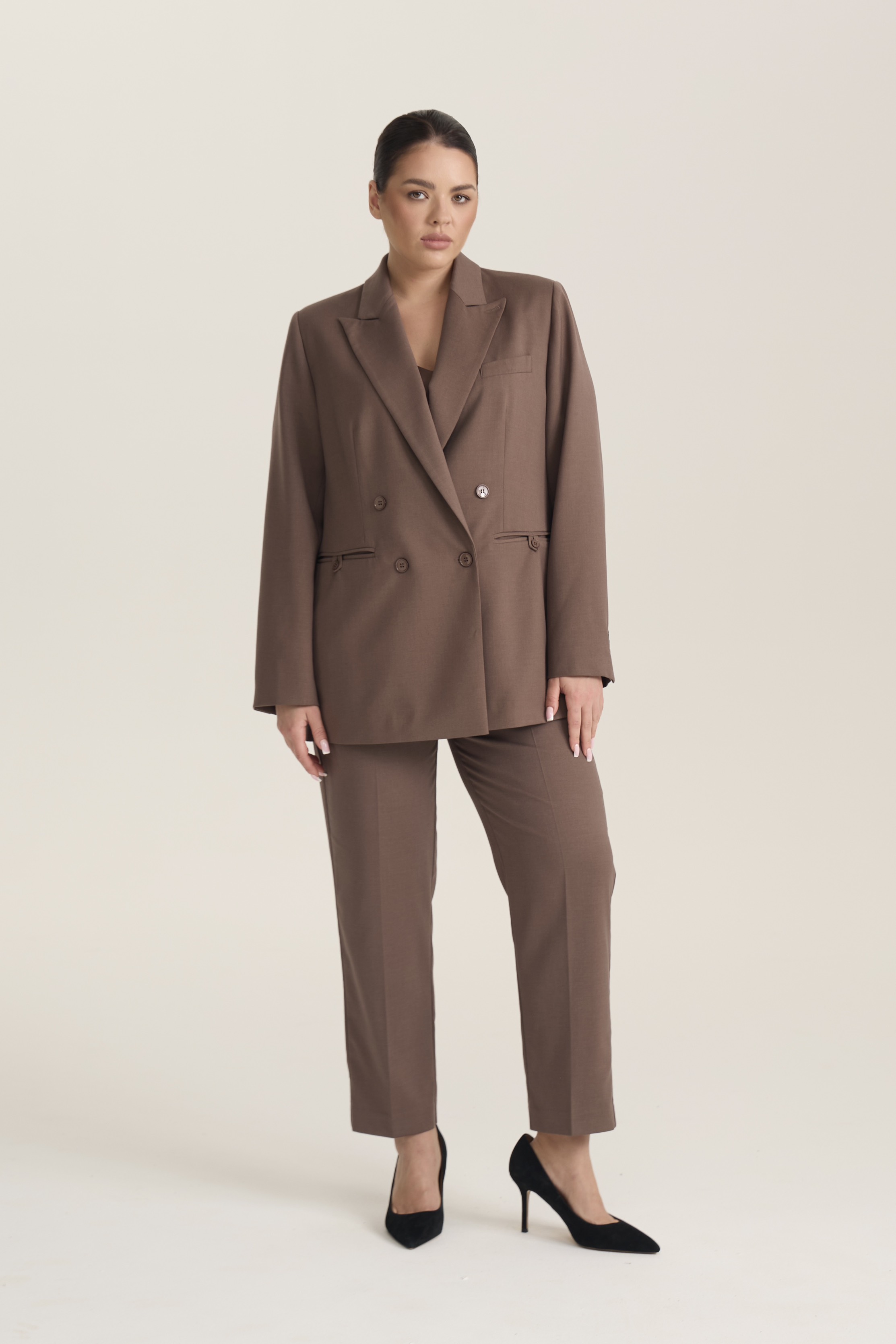 Жакет двубортный с имитацией пояса, мокко