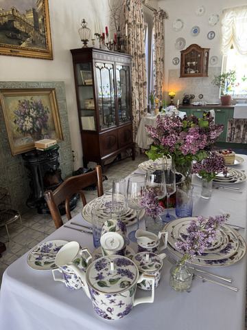 Закусочная тарелка средняя First Lady Сирень Победы