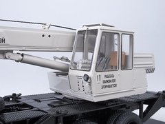 ZIL-133GYa KS-3575A Truck Crane khaki-gray Start Scale Models (SSM) 1:43