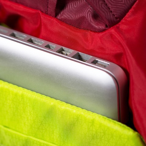 Картинка рюкзак для ноутбука Osprey Flare 24 New Cardinal Red - 4