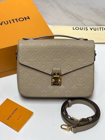 Сумка Louis Vuitton Pochette Metis бежевый