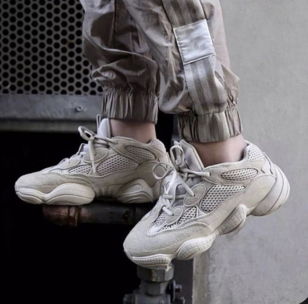 Easy 500. Adidas Yeezy Boost 500. Кроссовки adidas Yeezy 500. Кроссовки adidas Yeezy Boost 500. Адидас 500 Yeezy Boost.