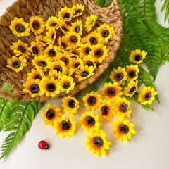 Подсолнухи МИНИ, искусственные ЖЕЛТЫЕ, диаметр 4 см, набор 48-50 штук.