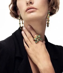 Акцентное кольцо SILVIA TOLEDANO с подвесками из лиоцела под малахит