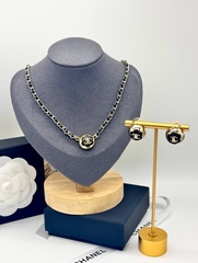 Колье цепочка CHANEL с вставками из черной кожи