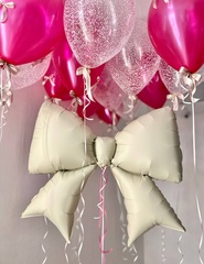 Воздушные гелиевые шарики с доставкой по Хабаровску бант песок/снег/фуксия №4567